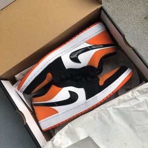 Jordan 1 Low Shattered Backboards